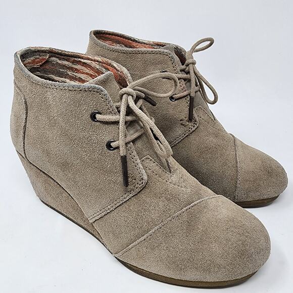 Toms Wedge Bootie Women 7.5 Desert Wedge Lace up Bootie in Taupe Suede 300415 - Picture 1 of 9
